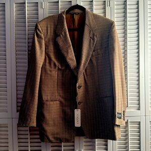 Canali Men’s Blazer Sportcoat. Brown Plaid. Tags on NTW. Great condition.